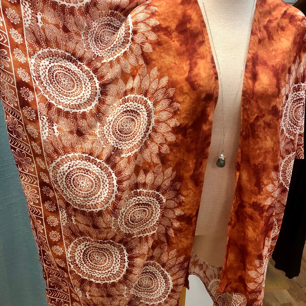 Lotus & Luna Lahaina Mandala Kimono NWT - Picture 5 of 7